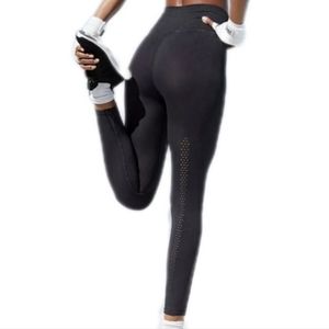 FP Movement by Free People Good Karma High Rise 7/8 Length Black Leggings M